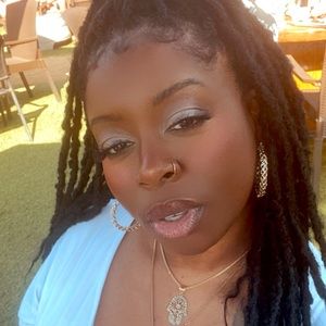 Meet your Posher, Gigi